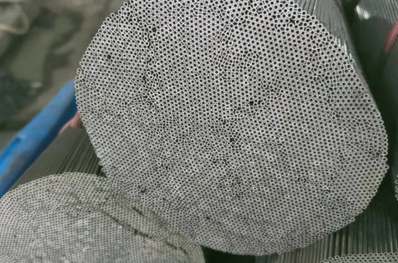 capillary pipe for oil and gas systems