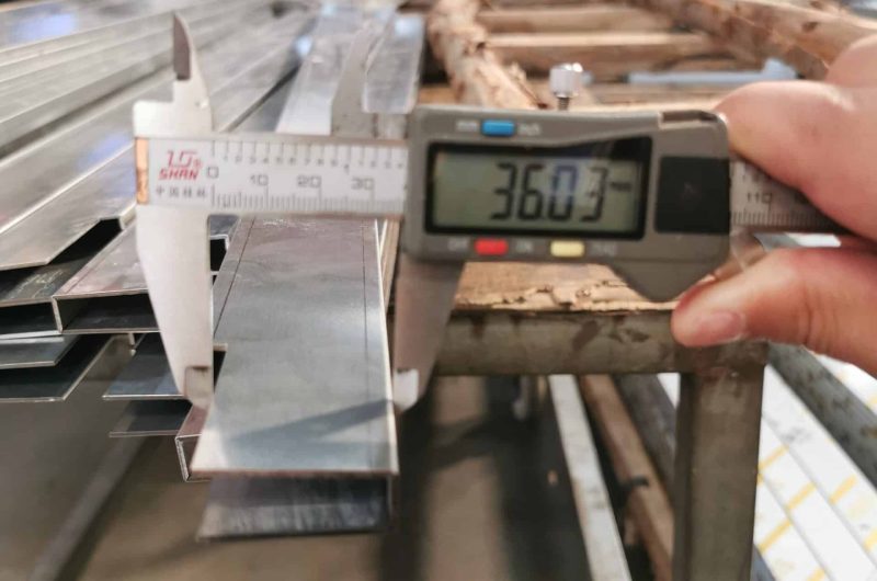 stainless steel pipe testing equipment in use
