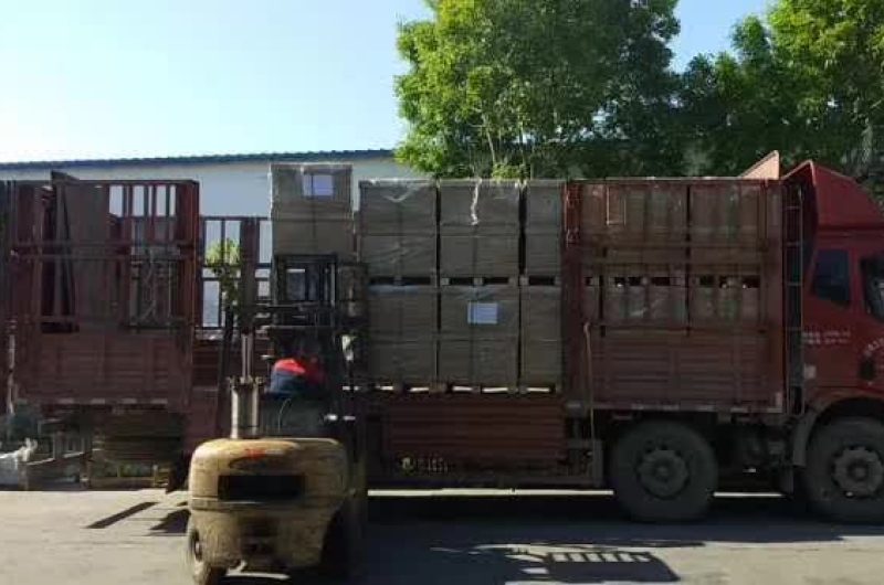 forklift lifting stainless pipe bundles