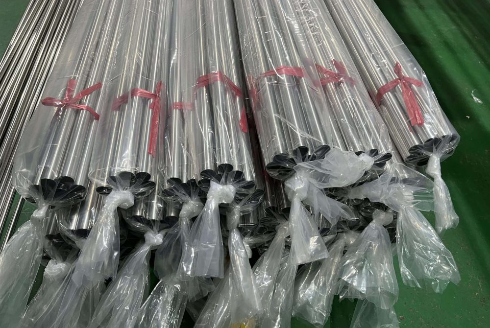SS pipe for sanitary fluid