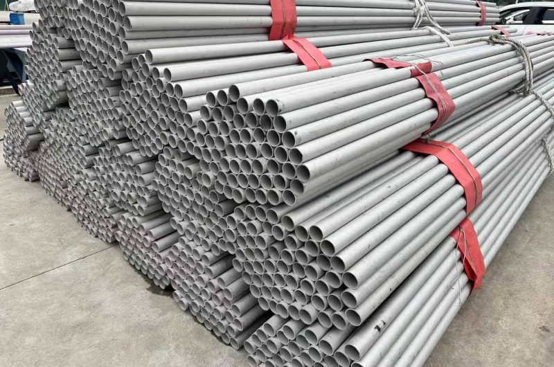 seamless pipe for high pressure flow