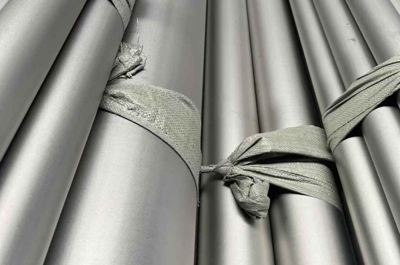 seamless pipe with pickled finish