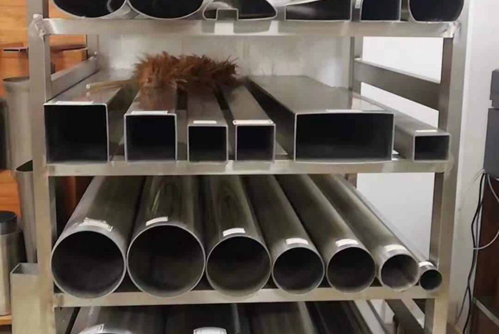 SS shaped tube