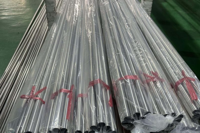 ERW stainless steel pipe for fluid transport
